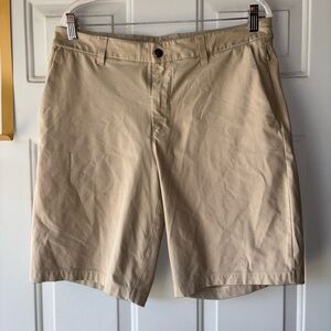 Lululemon tan flat front shorts size 34
